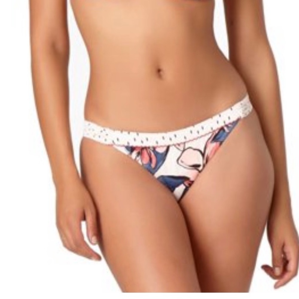 STUDIO Anne Cole
Cheeky Bikini Bottom NWT XL